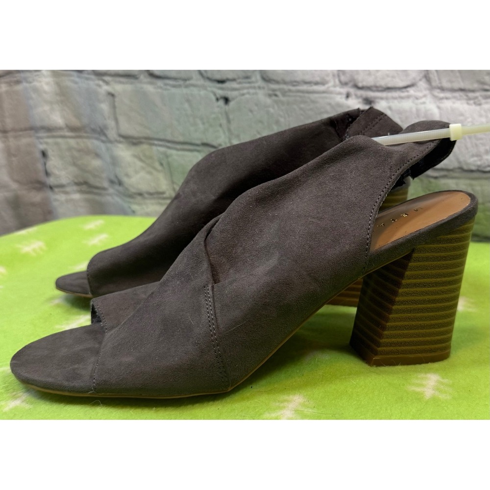 Metaphor Gray Faux Suede Open Toe Slingback Block Heel Dress Sandals size 8